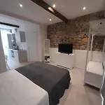 Elia Apartment